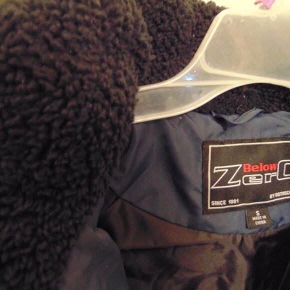 Brand New Below Zero Women Puffer Jacket &Hood, Tag Small, Fit XSMALL, Navy Blue - Picture 7 of 14
